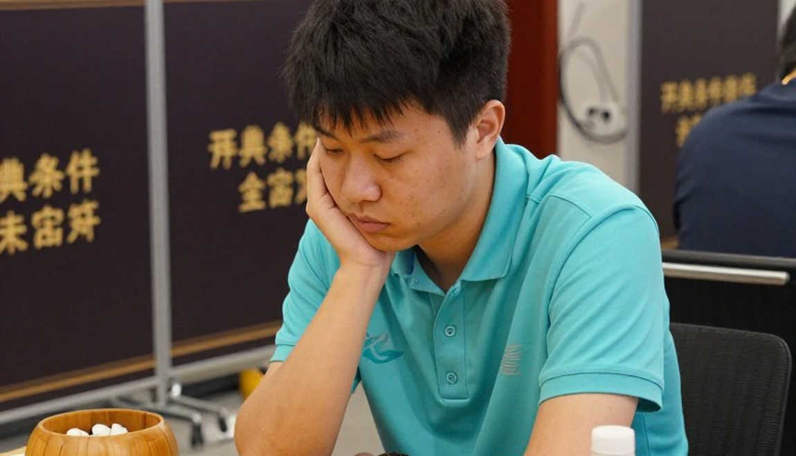 Lando Norris và lỗ hổng tốc độ đường thẳng: Khi nhà vô địch phải gồng mình với cỗ máy thiếu sức mạnh